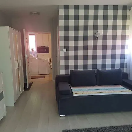 Przy Zrodelku בית אירוח *